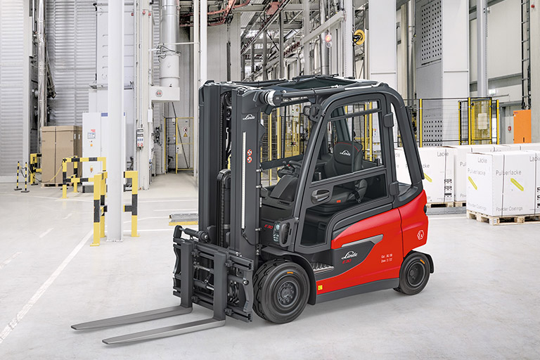 The new Linde E25 to E35 EX electric forklift is now also available in an explosion-proof version.