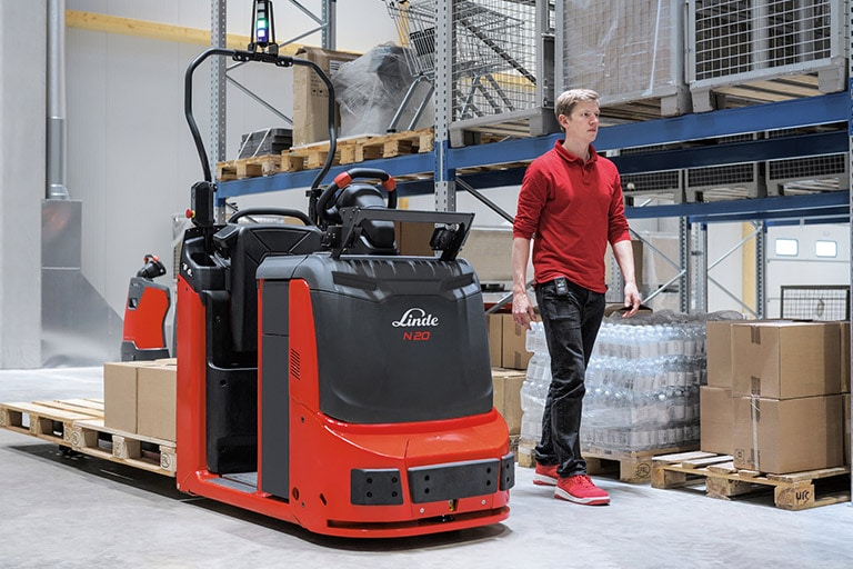 the new n20 automatically drives alongside the employee