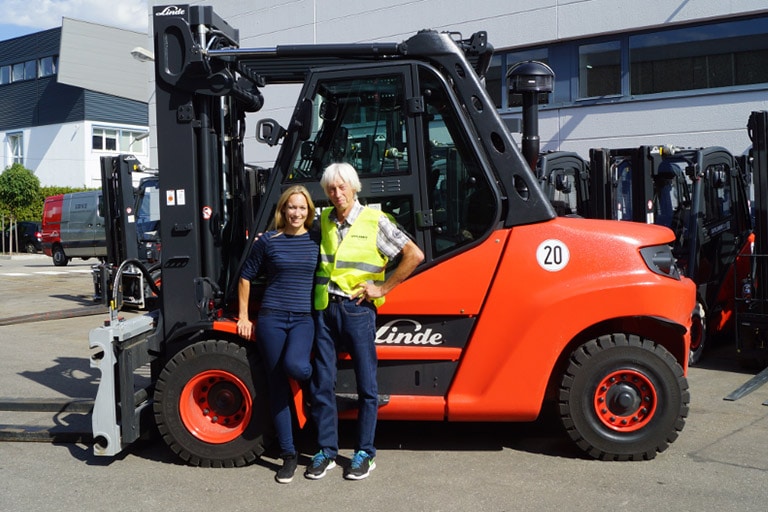 dr christine theiss driving trainer christian neubarth linde forklift truck