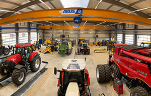 New agricultural engineering workshop of GRUMA Nutzfahrzeuge GmbH with modern spare parts warehouse