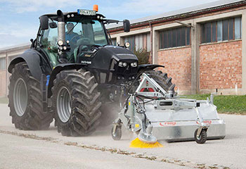 Fliegl Agrocenter sweepers