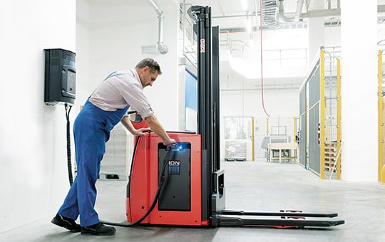 Charging station lithium ion battery electric lift truck
