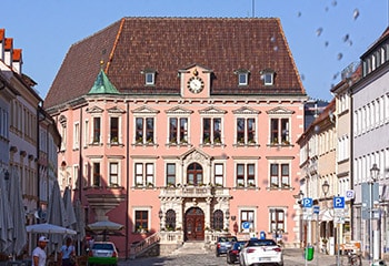 Stapler mieten Kaufbeuren Fassade Rathaus