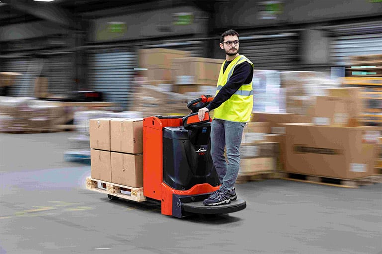 Linde T16 P and T20 P low lift trucks in use